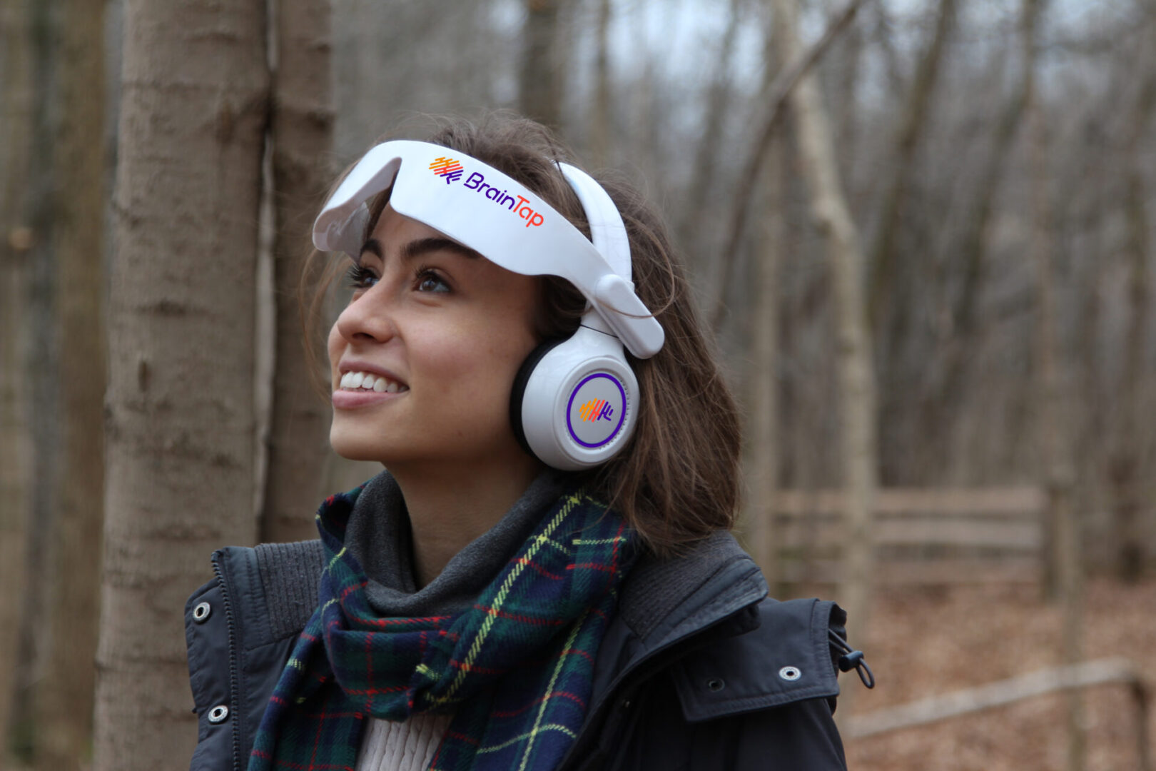 NEW_Headset_Woman_Looking Up_Smiling_IMG_9961